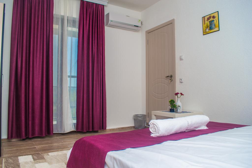 Bed & Breakfast Delikates Stojakovo Bagian luar foto