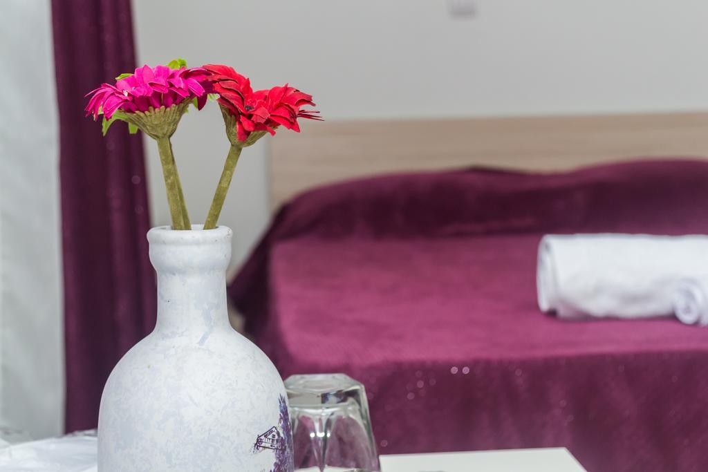 Bed & Breakfast Delikates Stojakovo Bagian luar foto