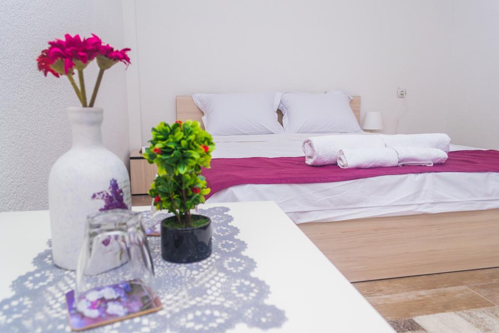 Bed & Breakfast Delikates Stojakovo Bagian luar foto