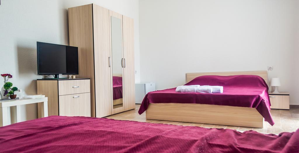 Bed & Breakfast Delikates Stojakovo Bagian luar foto
