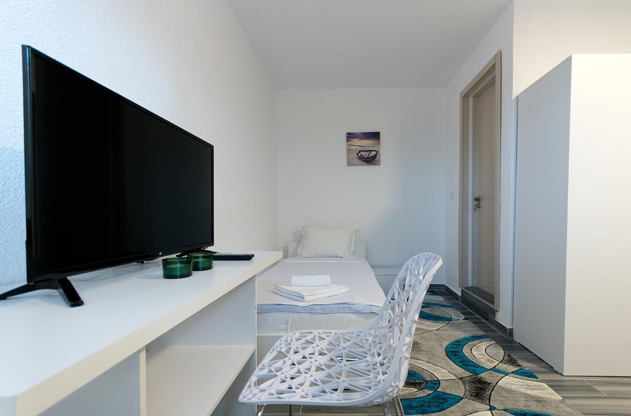 Bed & Breakfast Delikates Stojakovo Bagian luar foto