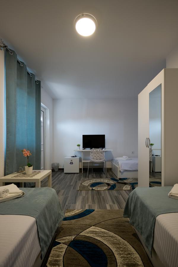 Bed & Breakfast Delikates Stojakovo Bagian luar foto