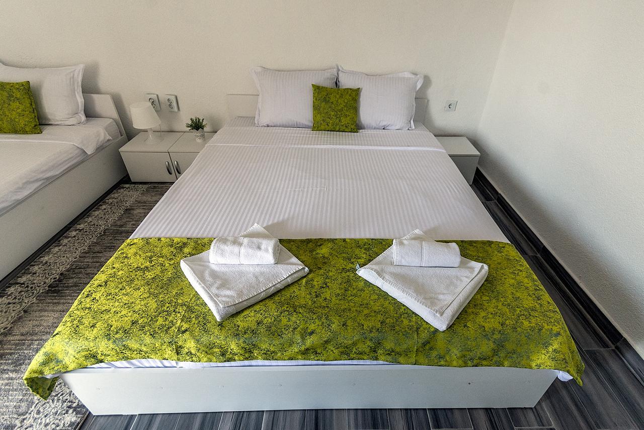 Bed & Breakfast Delikates Stojakovo Bagian luar foto