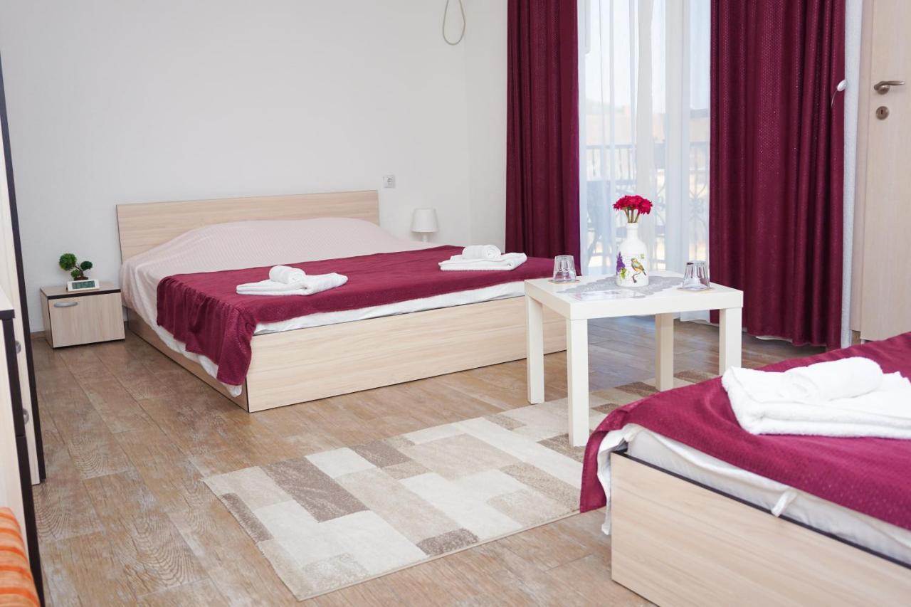 Bed & Breakfast Delikates Stojakovo Bagian luar foto