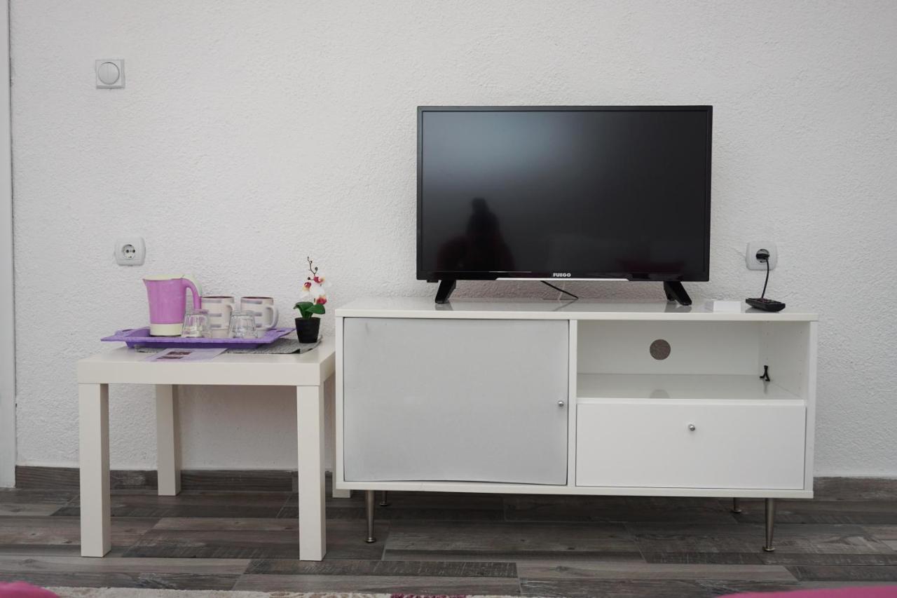 Bed & Breakfast Delikates Stojakovo Bagian luar foto