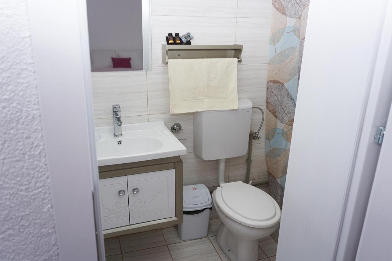 Bed & Breakfast Delikates Stojakovo Bagian luar foto