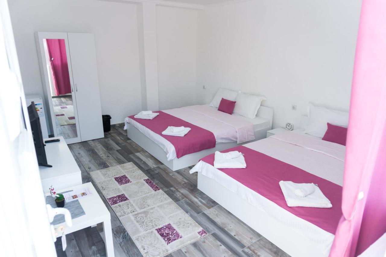 Bed & Breakfast Delikates Stojakovo Bagian luar foto